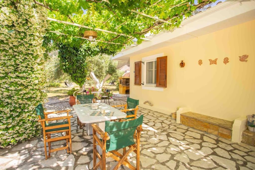 Áyios Nikítas Anthia Private Studio A Breath Away From Beaches מראה חיצוני תמונה